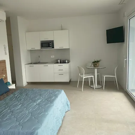 Bia's - Fronte Mare Апартаменти *